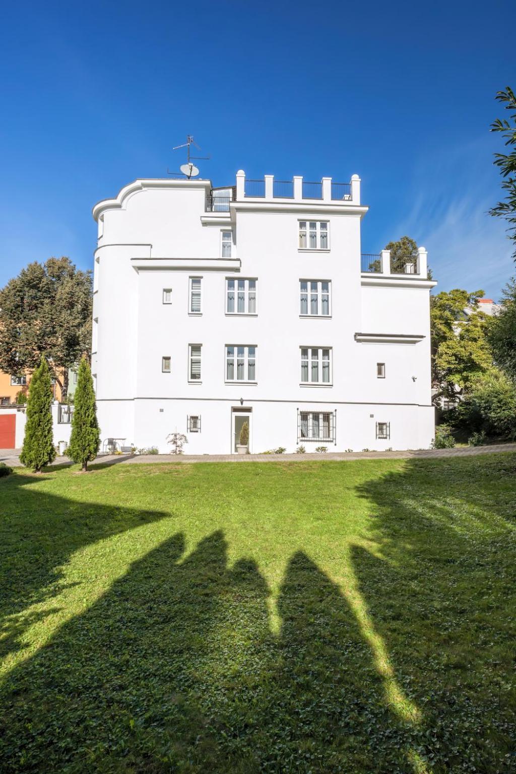 Apartments Villa Whitehouse Ostrava Exteriör bild