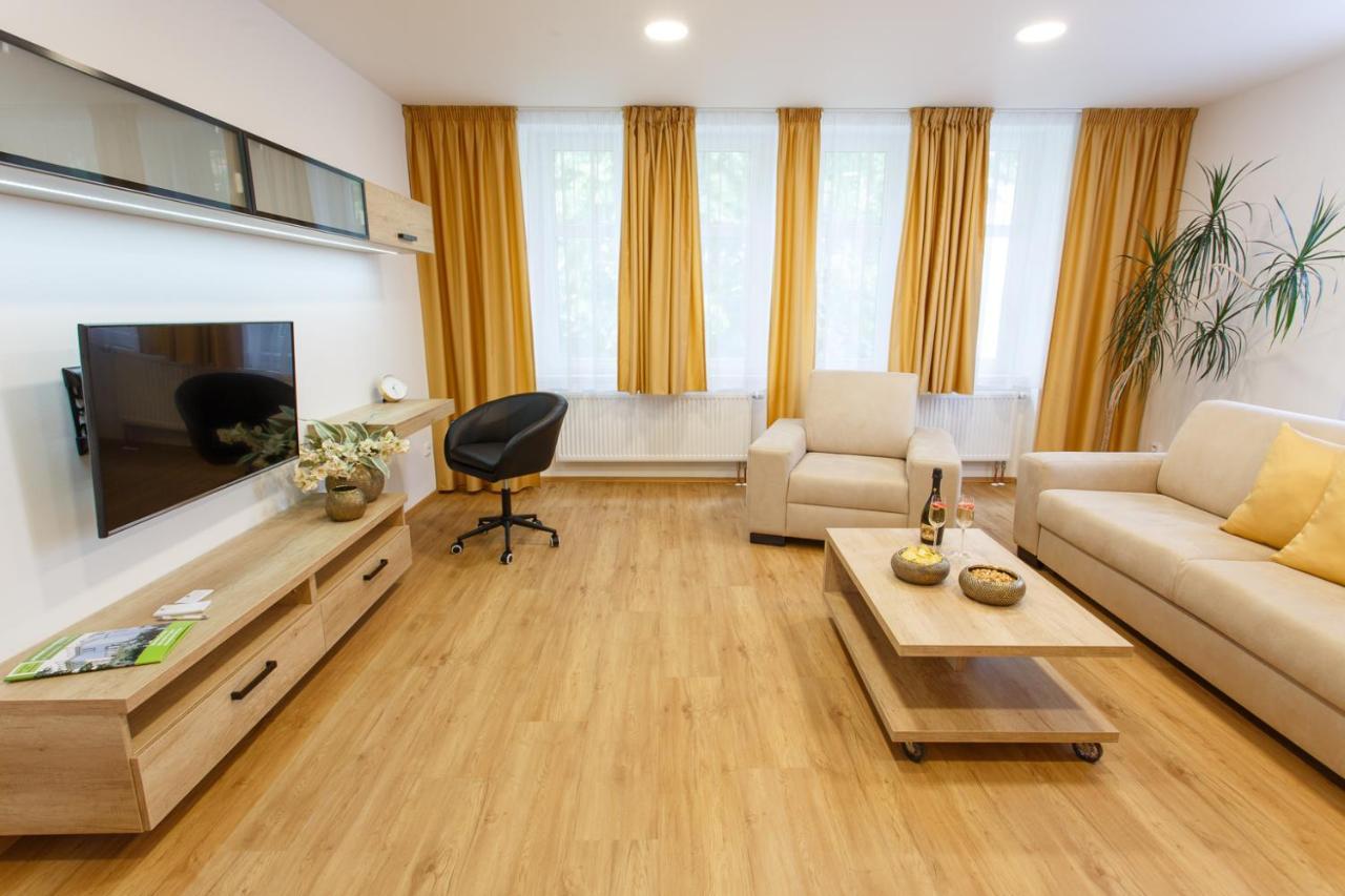 Apartments Villa Whitehouse Ostrava Exteriör bild