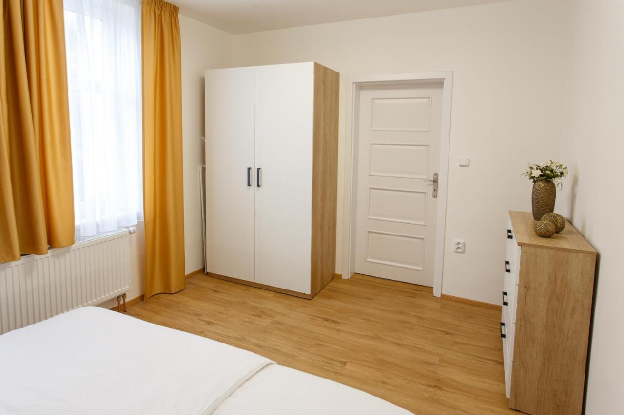 Apartments Villa Whitehouse Ostrava Exteriör bild