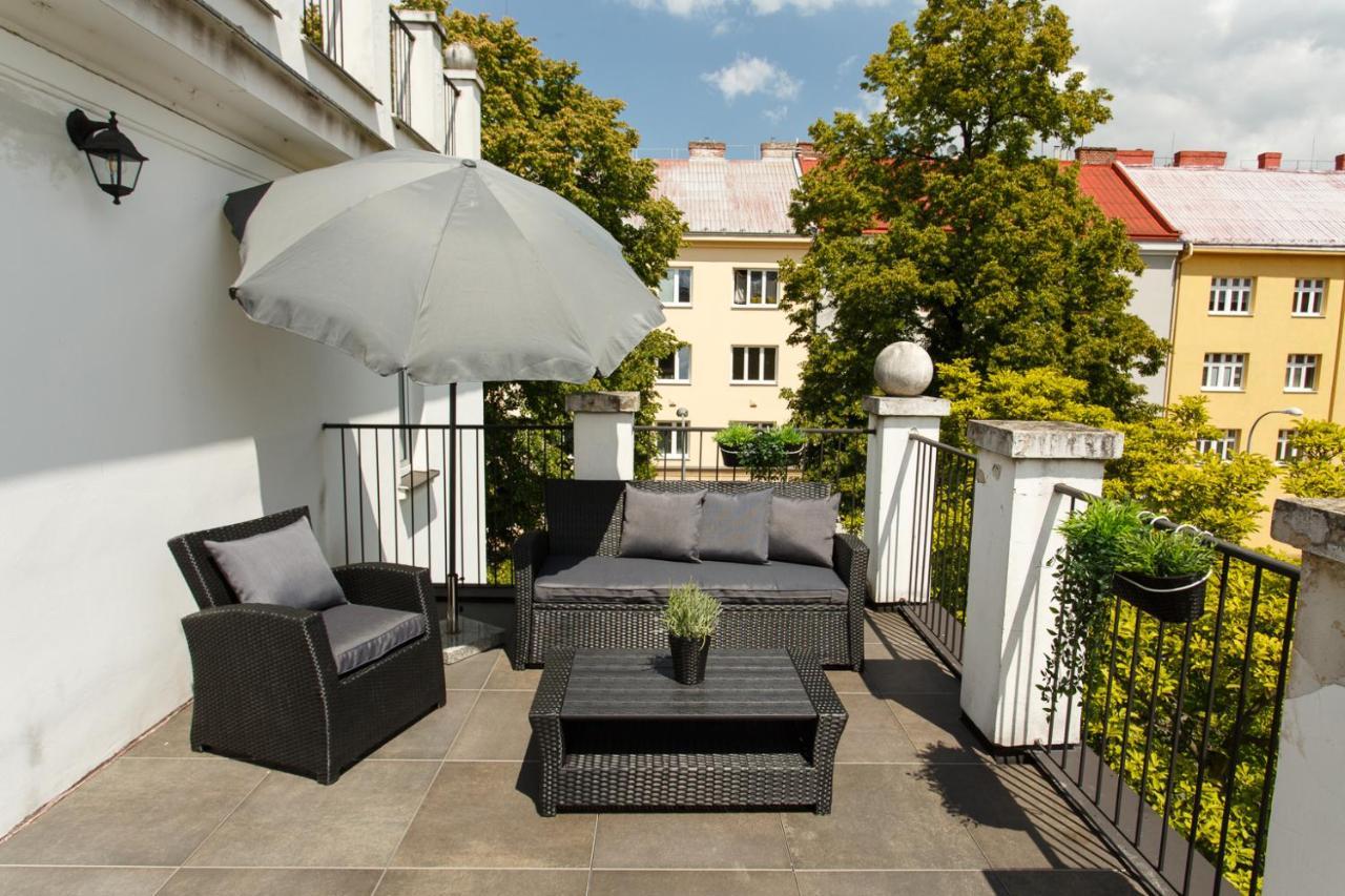 Apartments Villa Whitehouse Ostrava Exteriör bild