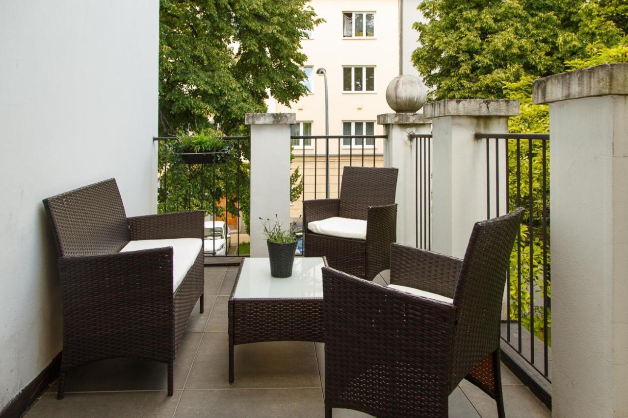 Apartments Villa Whitehouse Ostrava Exteriör bild