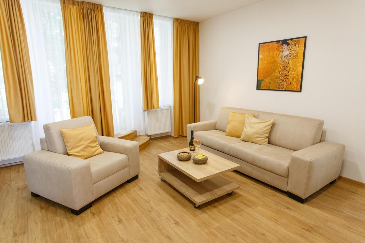 Apartments Villa Whitehouse Ostrava Exteriör bild